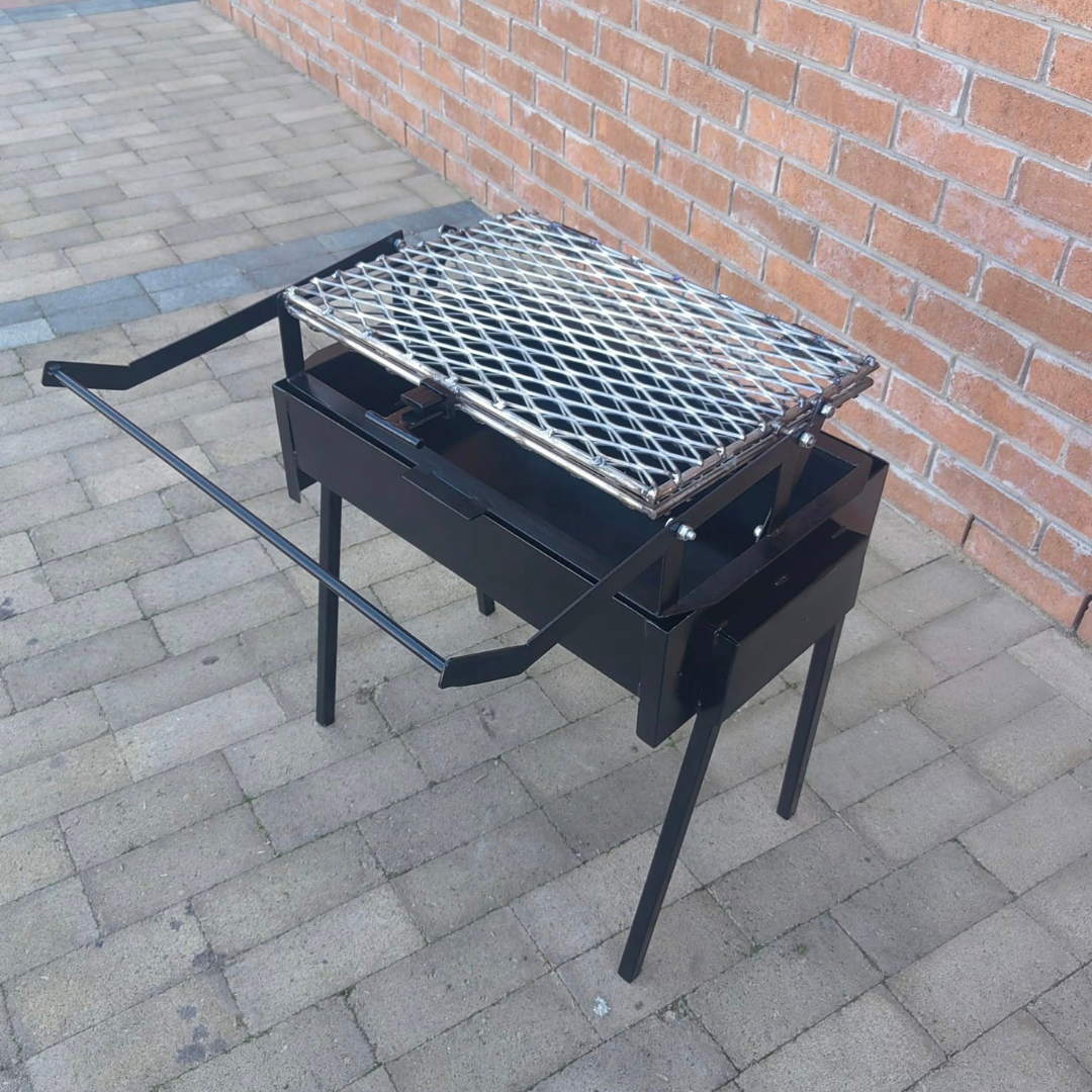 Parrilla Articulada com Base Resistente – Portátil e Prática