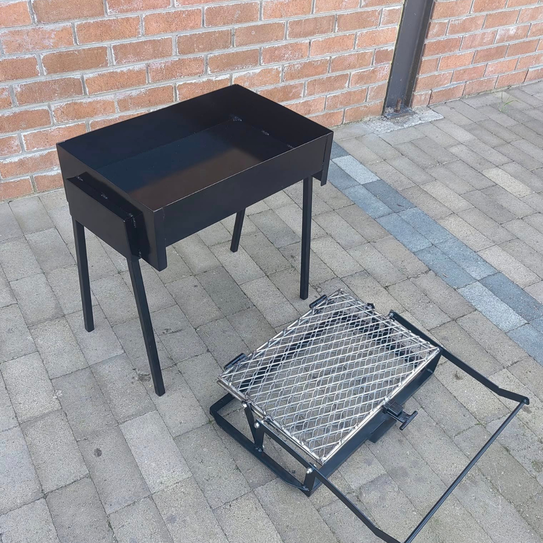 Parrilla Articulada com Base Resistente – Portátil e Prática
