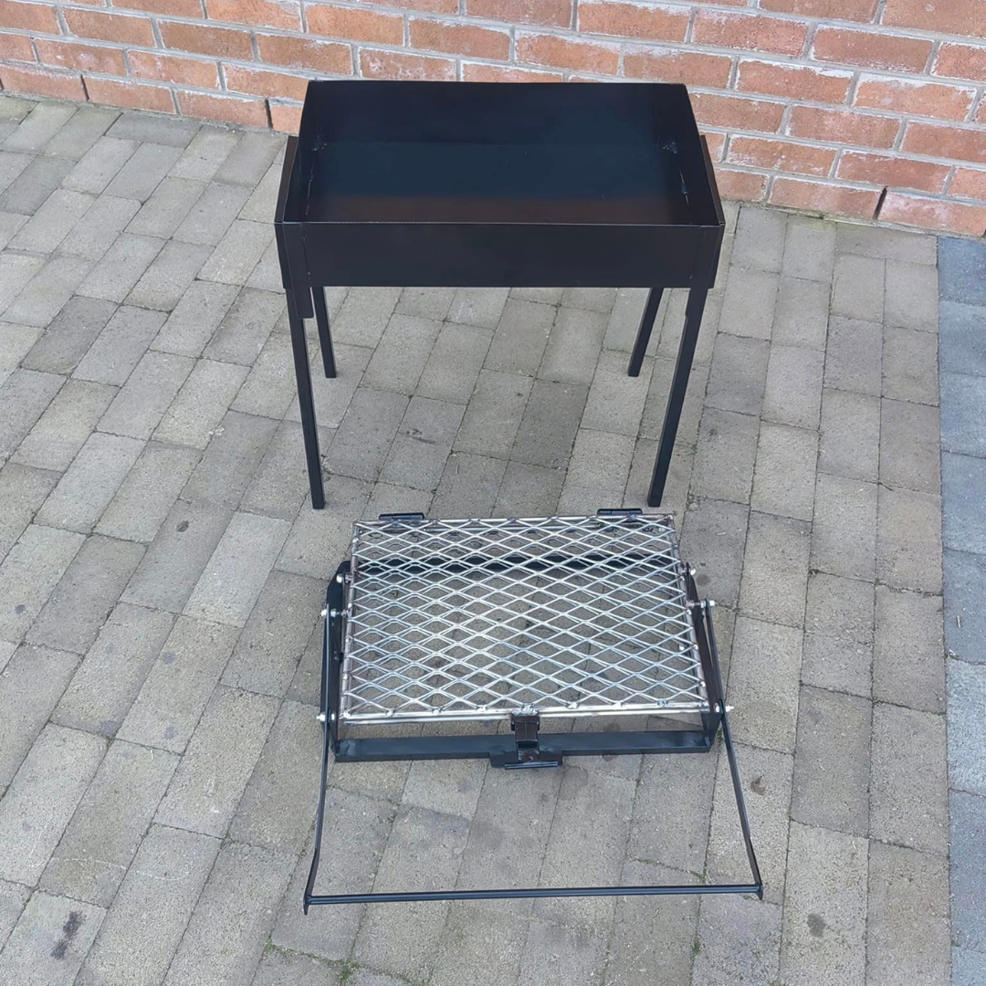 Parrilla Articulada com Base Resistente – Portátil e Prática