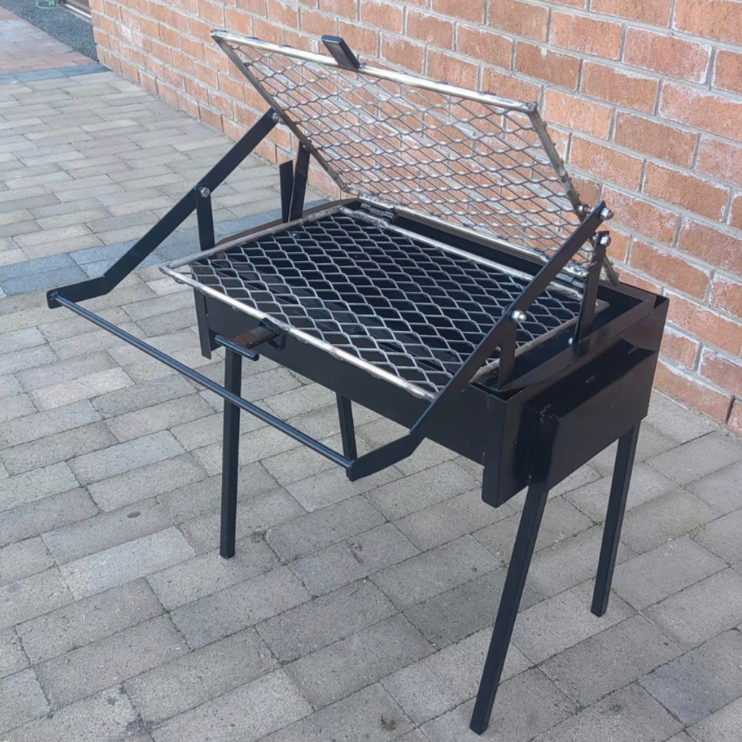Parrilla Articulada com Base Resistente – Portátil e Prática