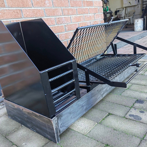 Churrasqueira Compacta com Parrilla Articulada e Tambor de Braseiro